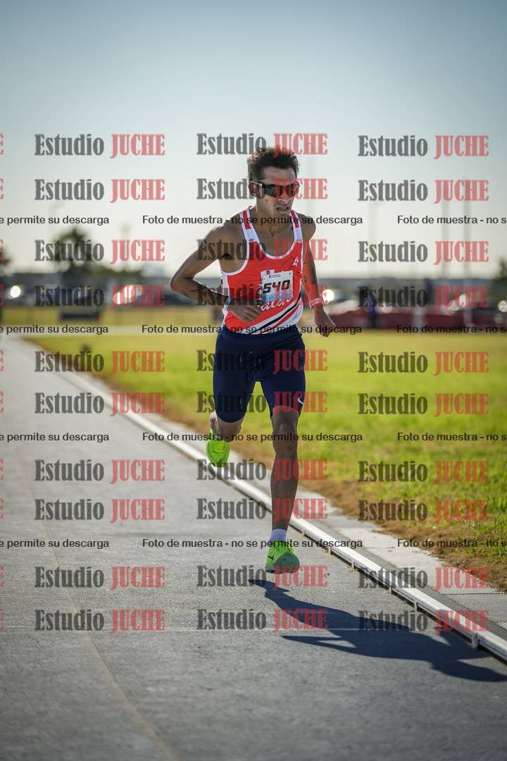 Fotos de los 1000 m llanos de varones