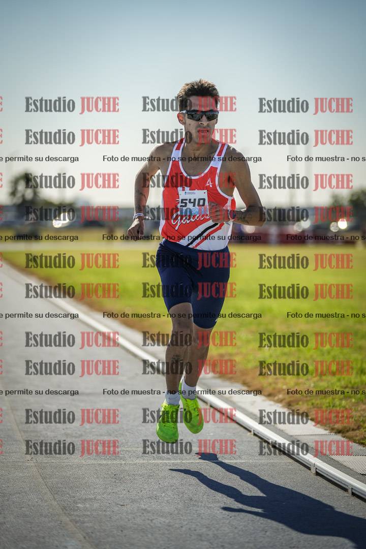 Fotos de los 1000 m llanos de varones