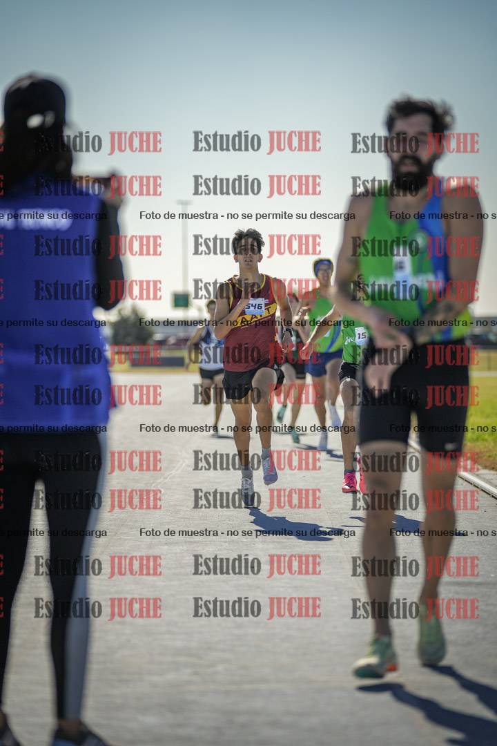 Fotos de los 1000 m llanos de varones