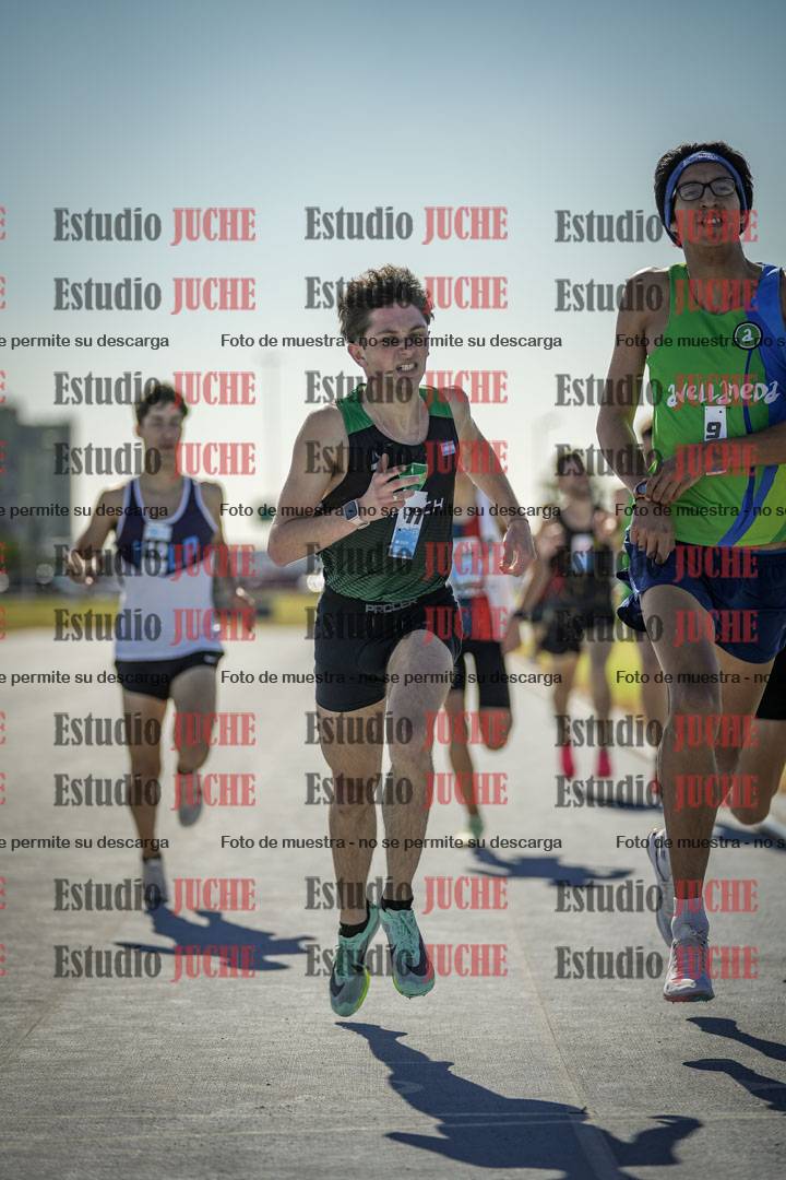 Fotos de los 1000 m llanos de varones