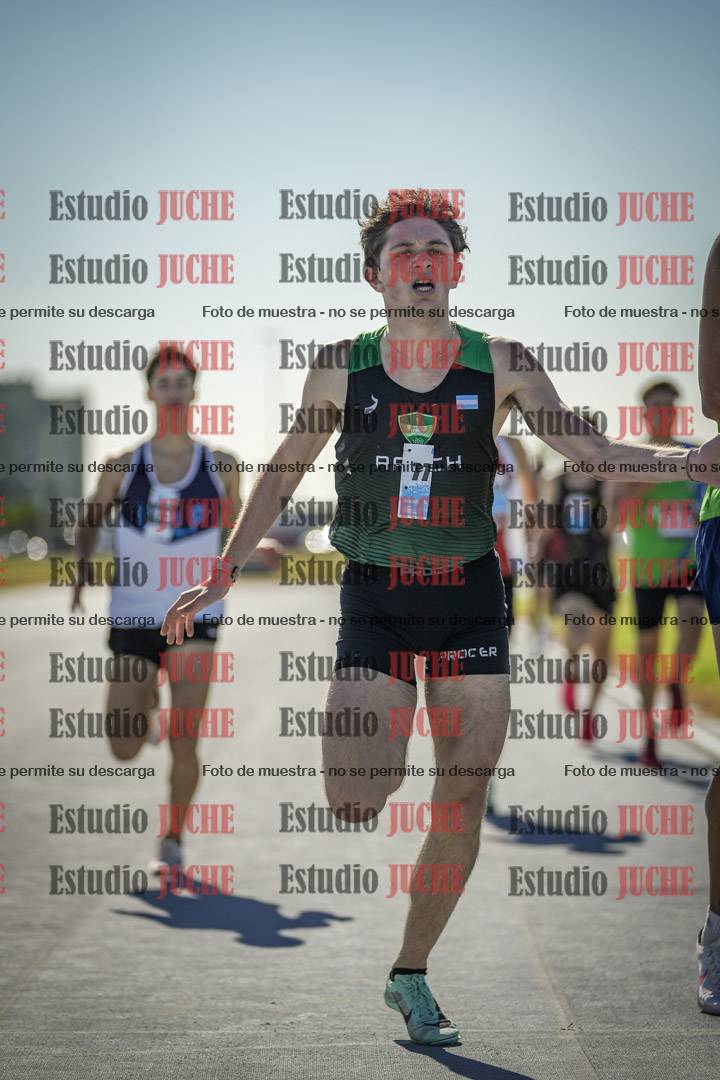 Fotos de los 1000 m llanos de varones