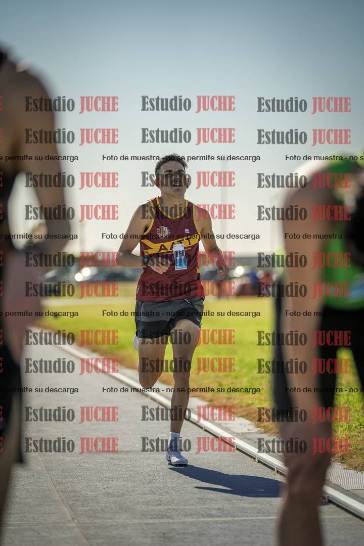 Fotos de los 1000 m llanos de varones
