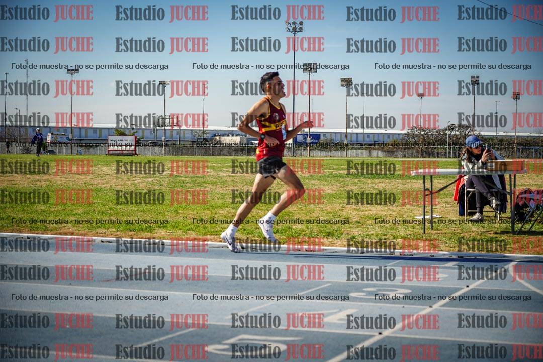 Fotos de los 1000 m llanos de varones