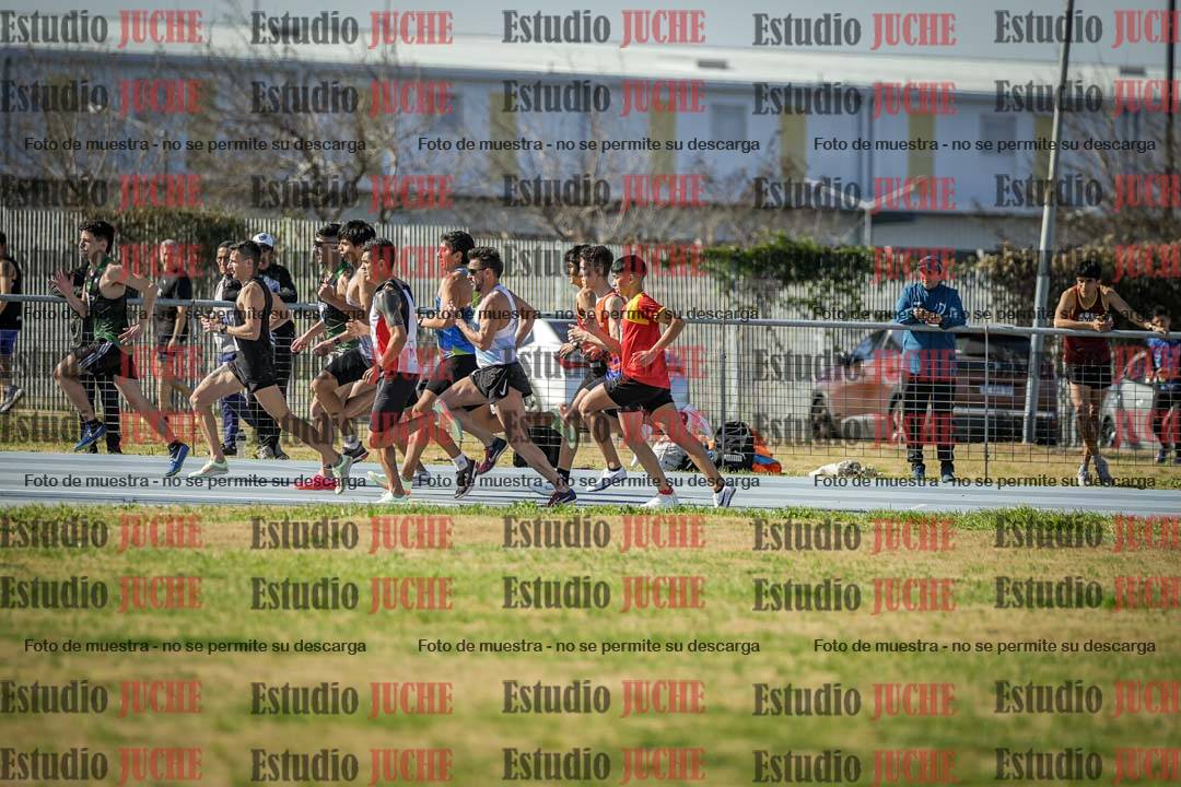 Fotos de los 1000 m llanos de varones