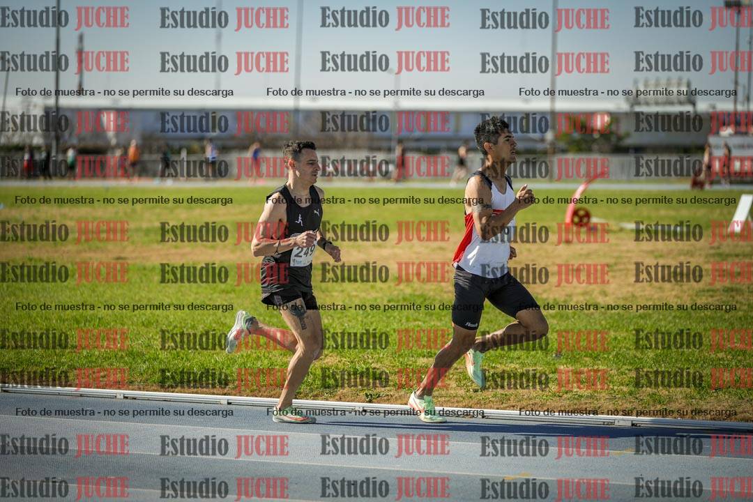 Fotos de los 1000 m llanos de varones