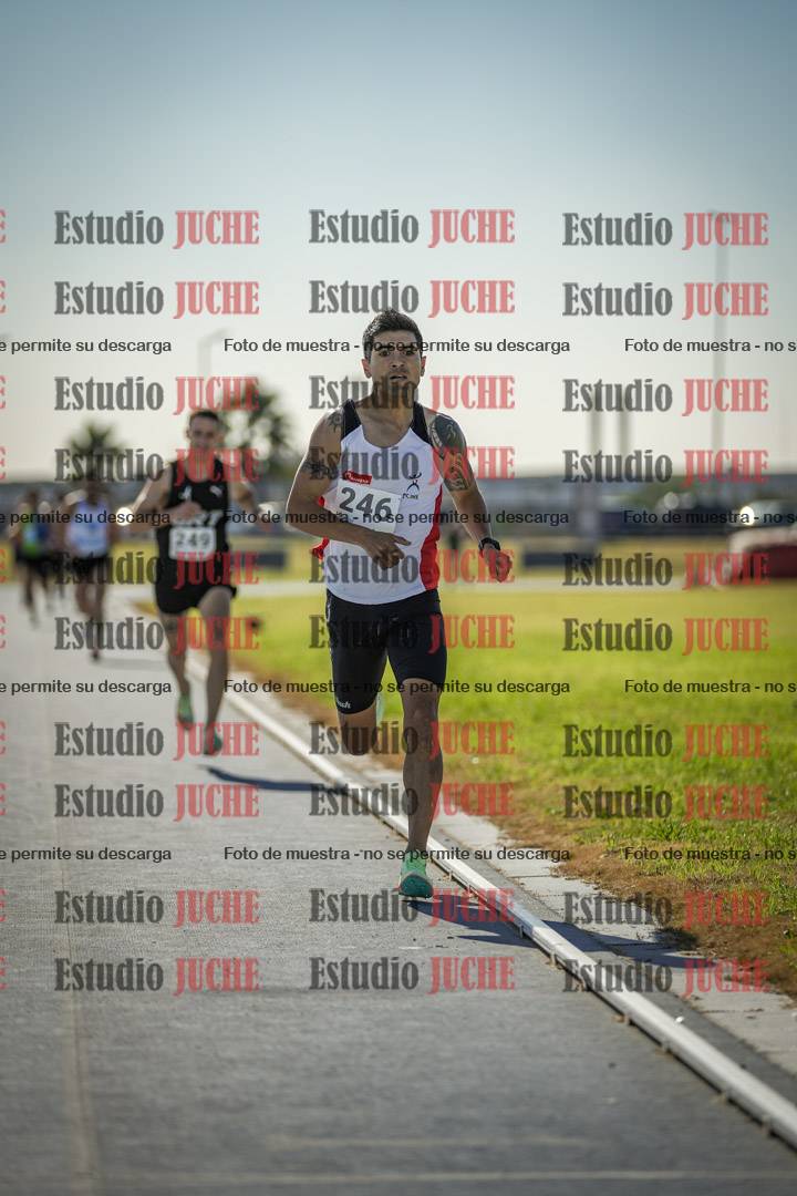Fotos de los 1000 m llanos de varones