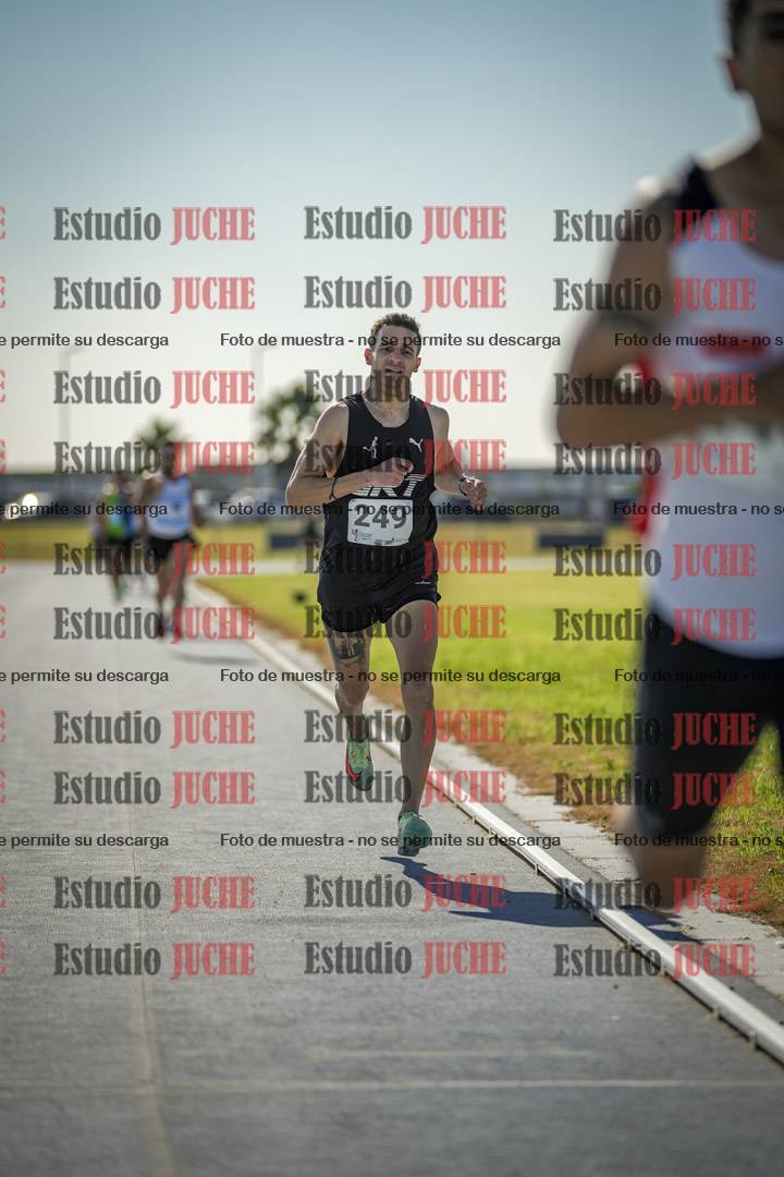 Fotos de los 1000 m llanos de varones