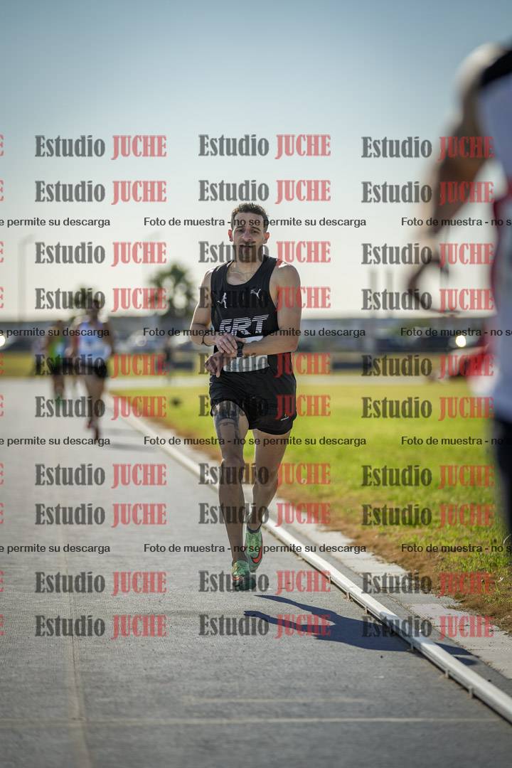 Fotos de los 1000 m llanos de varones