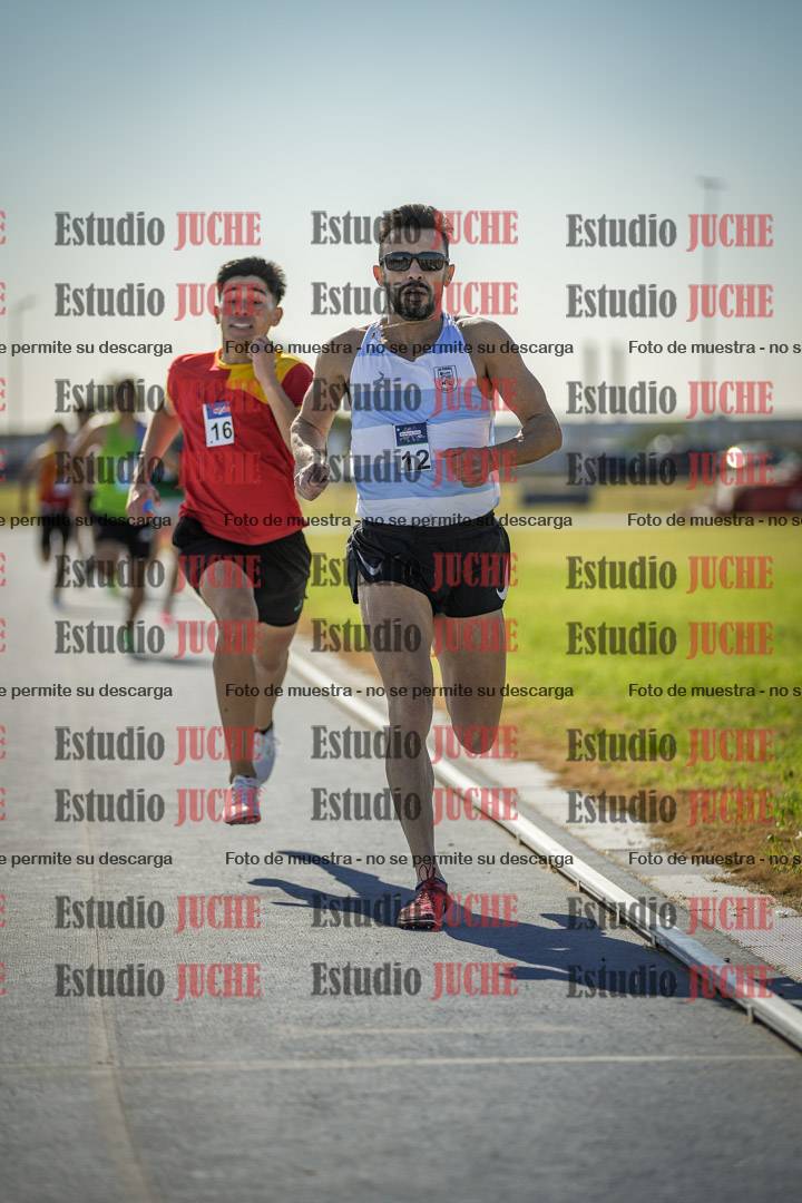 Fotos de los 1000 m llanos de varones
