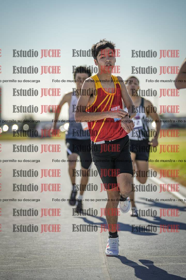 Fotos de los 1000 m llanos de varones