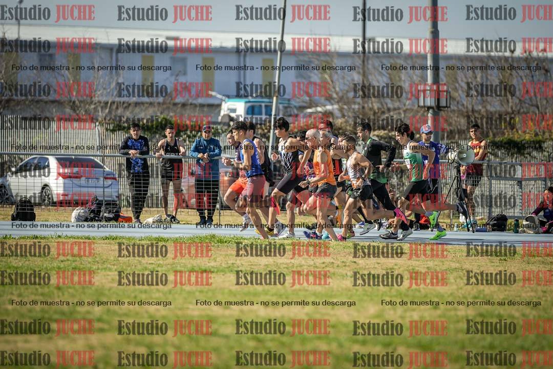 Fotos de los 1000 m llanos de varones
