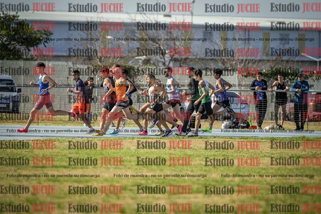 Fotos de los 1000 m llanos de varones