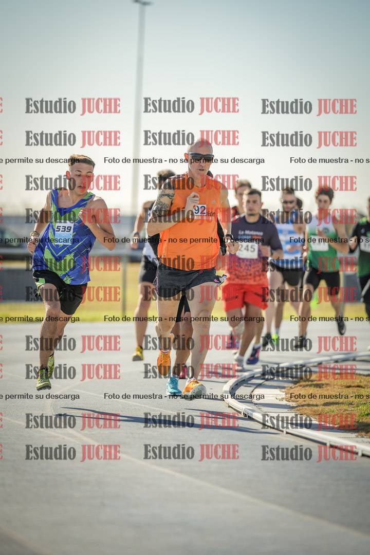 Fotos de los 1000 m llanos de varones