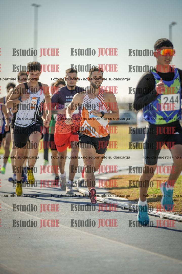 Fotos de los 1000 m llanos de varones