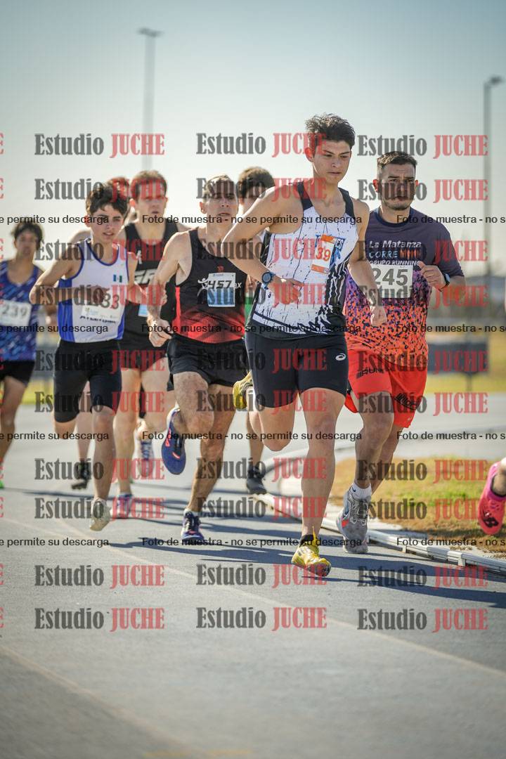 Fotos de los 1000 m llanos de varones