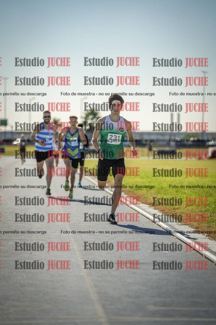 Fotos de los 1000 m llanos de varones