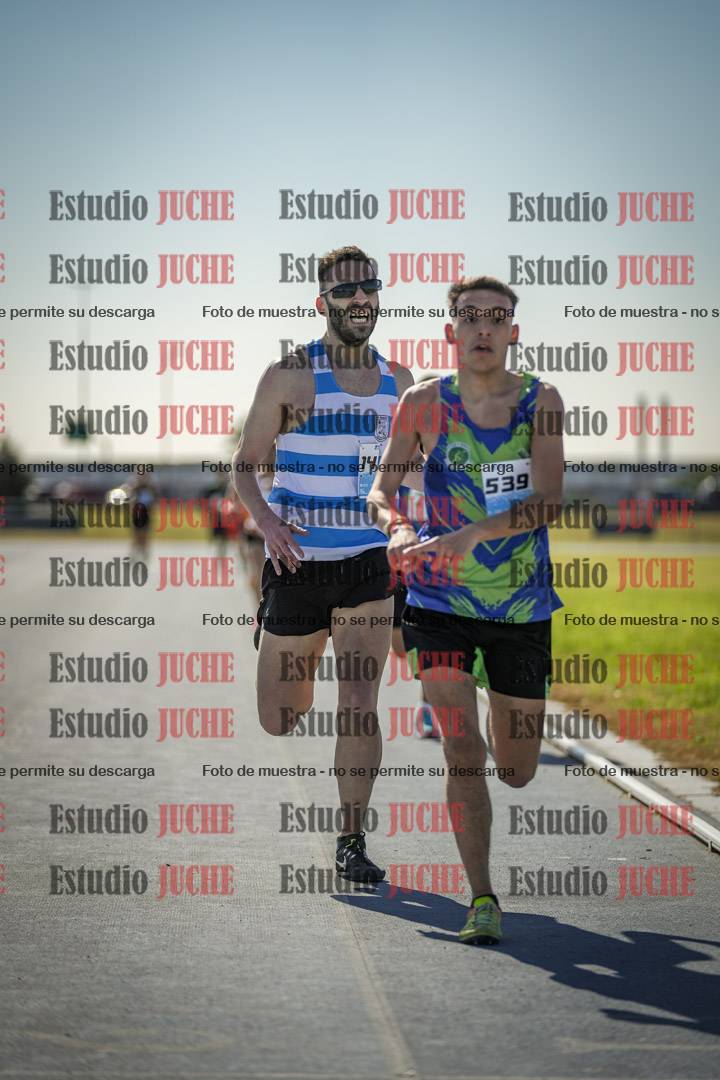 Fotos de los 1000 m llanos de varones