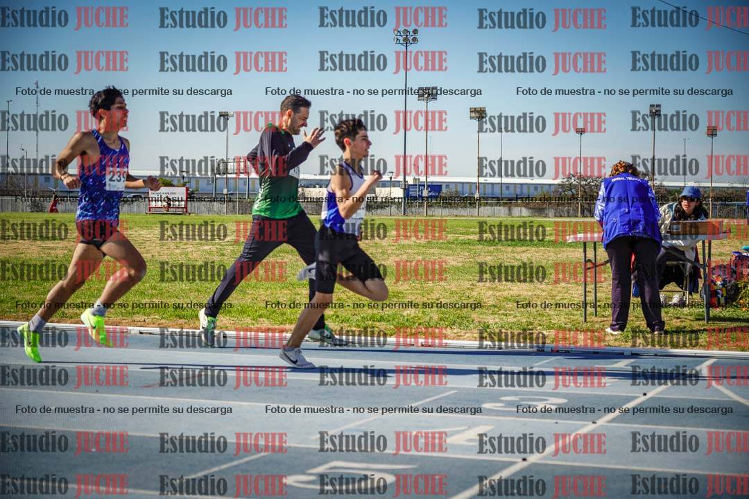 Fotos de los 1000 m llanos de varones