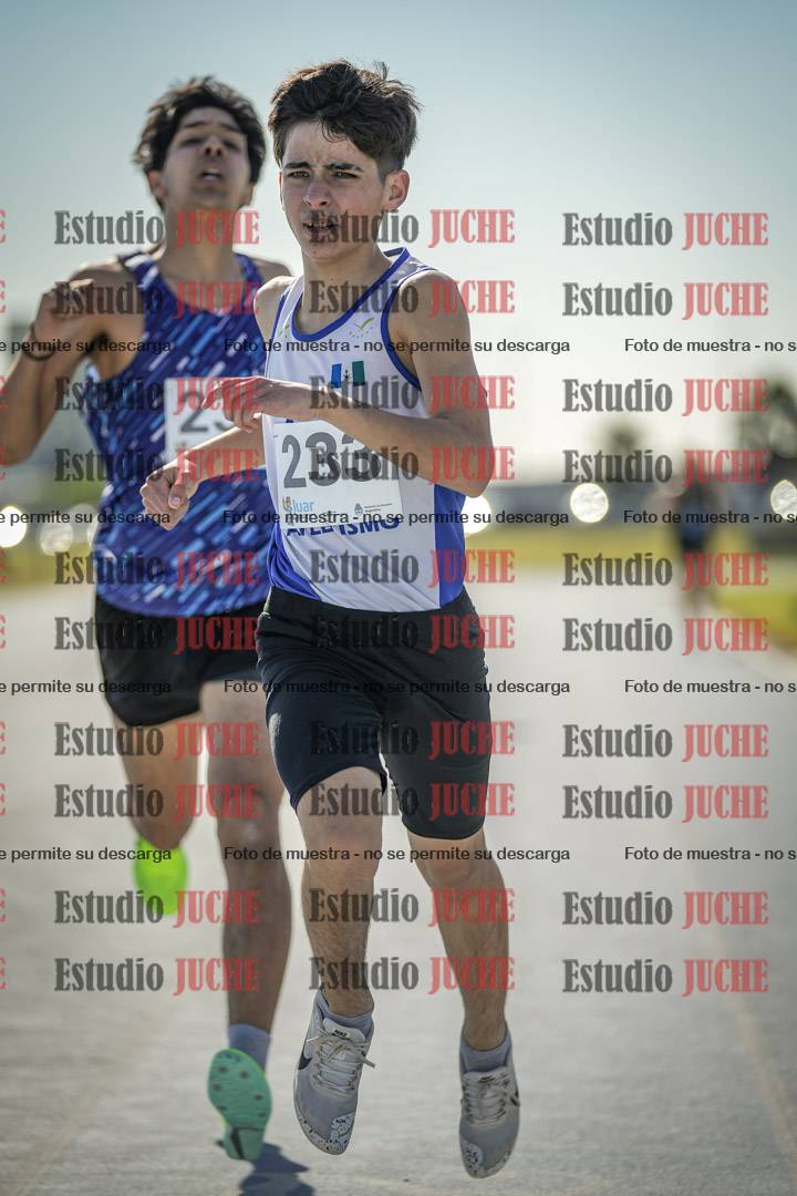 Fotos de los 1000 m llanos de varones