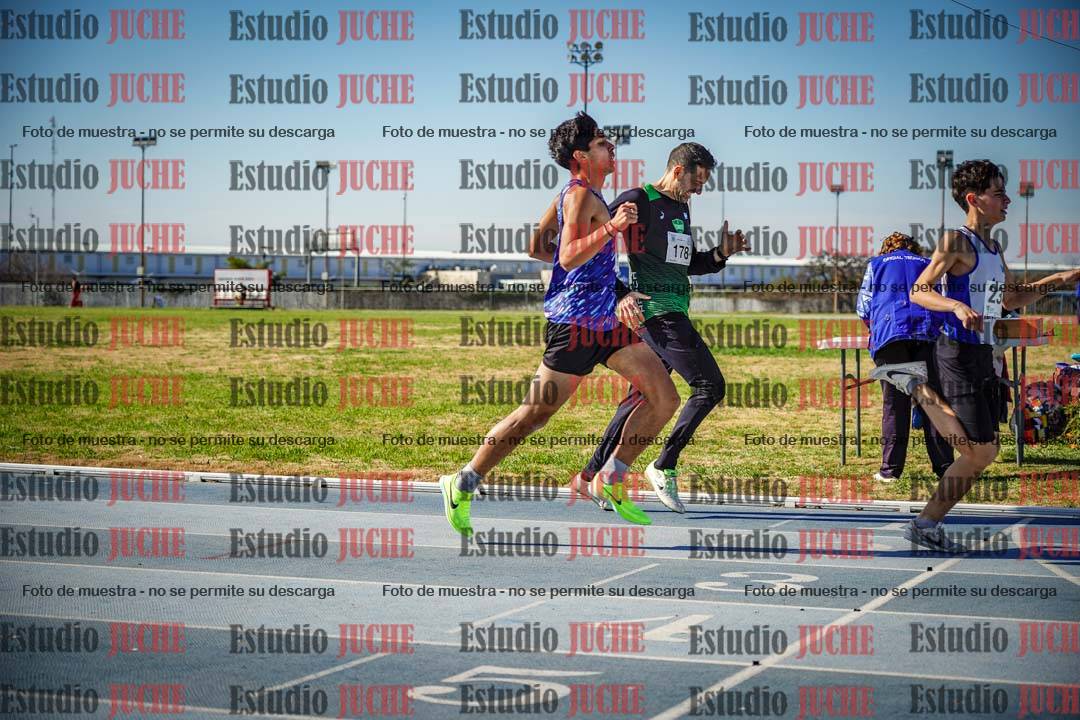 Fotos de los 1000 m llanos de varones