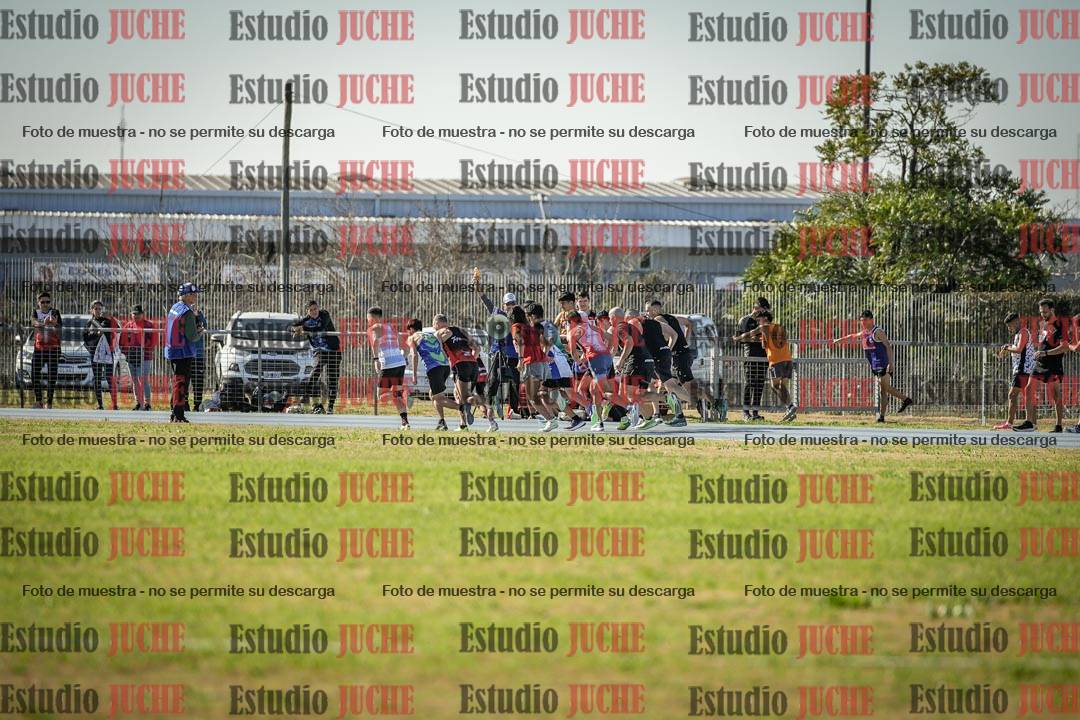 Fotos de los 1000 m llanos de varones