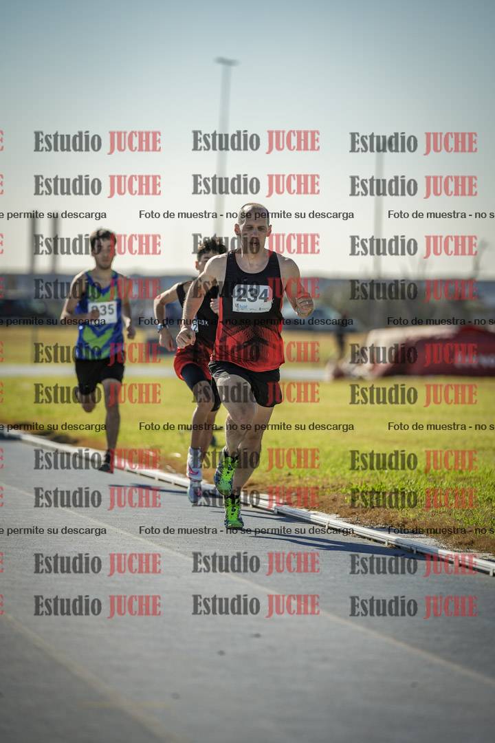 Fotos de los 1000 m llanos de varones