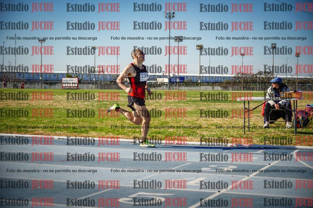 Fotos de los 1000 m llanos de varones