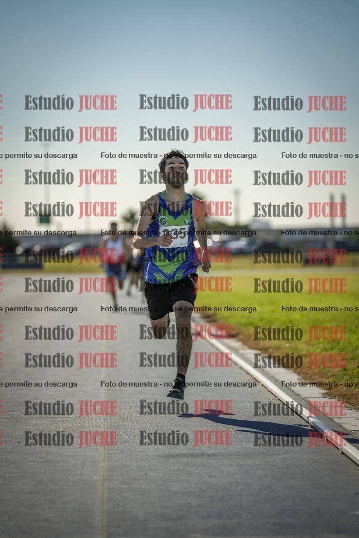 Fotos de los 1000 m llanos de varones