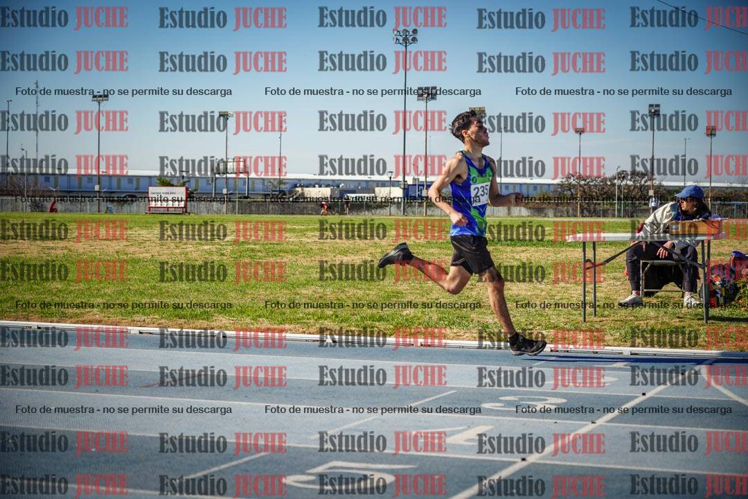 Fotos de los 1000 m llanos de varones