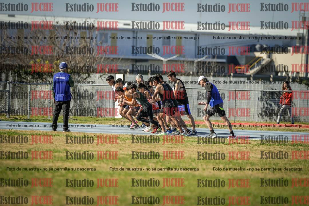 Fotos de los 1000 m llanos de varones