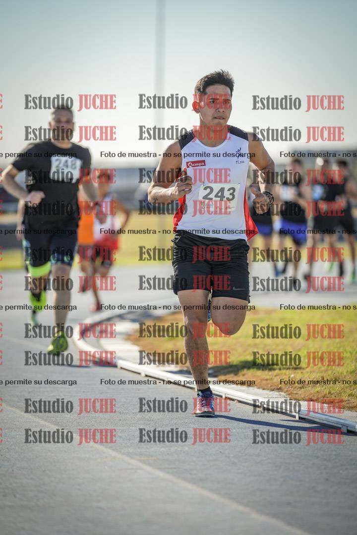 Fotos de los 1000 m llanos de varones