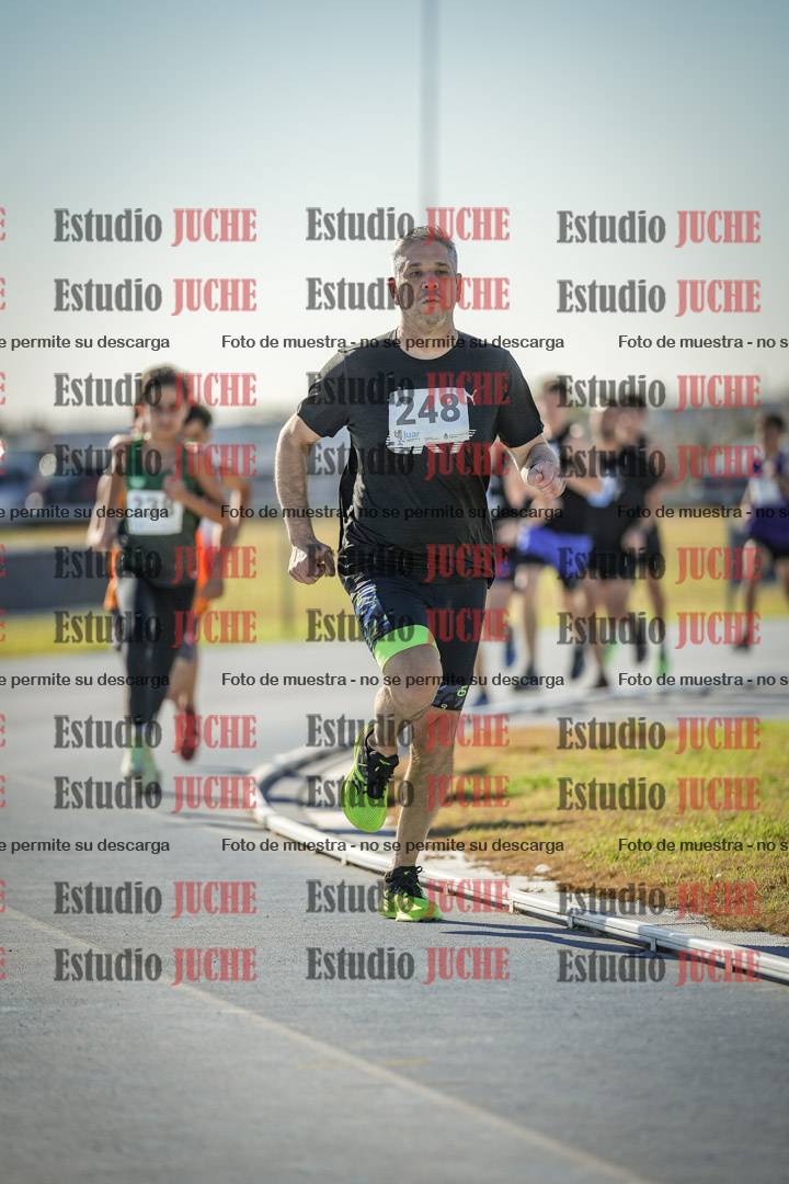 Fotos de los 1000 m llanos de varones