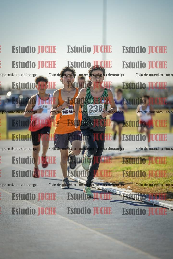 Fotos de los 1000 m llanos de varones