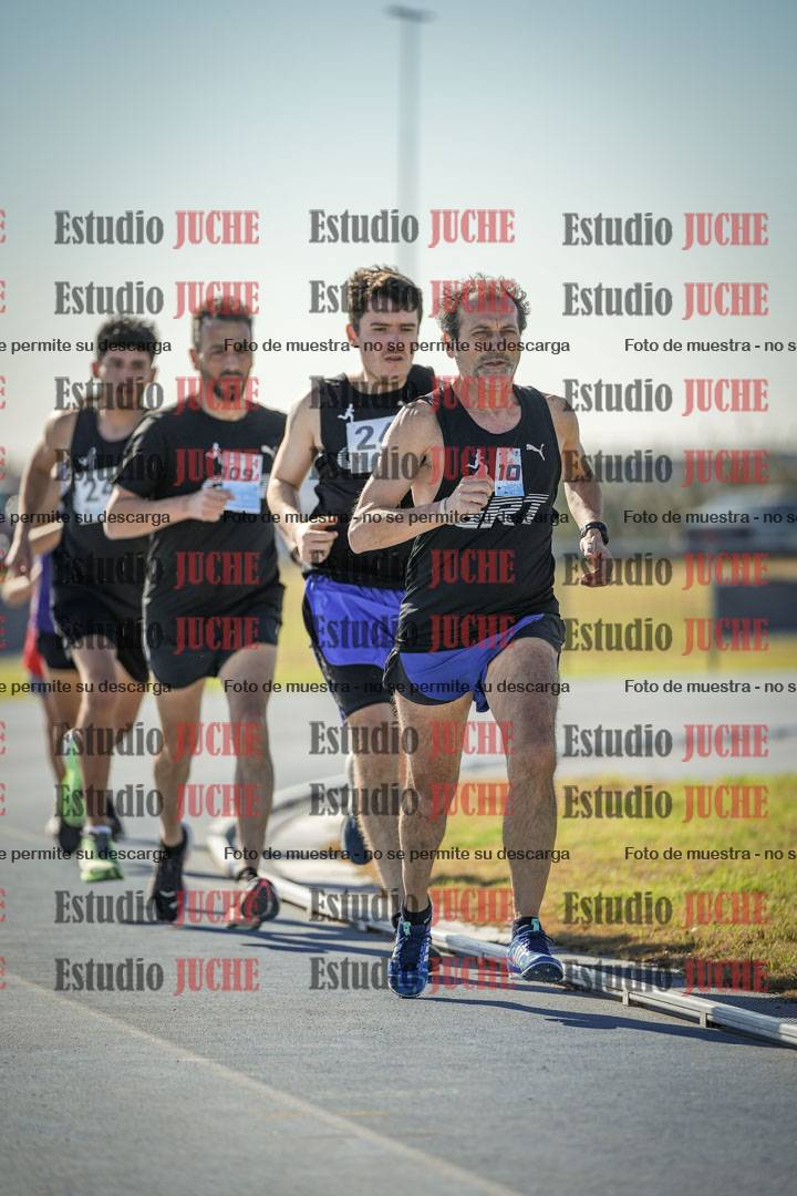 Fotos de los 1000 m llanos de varones