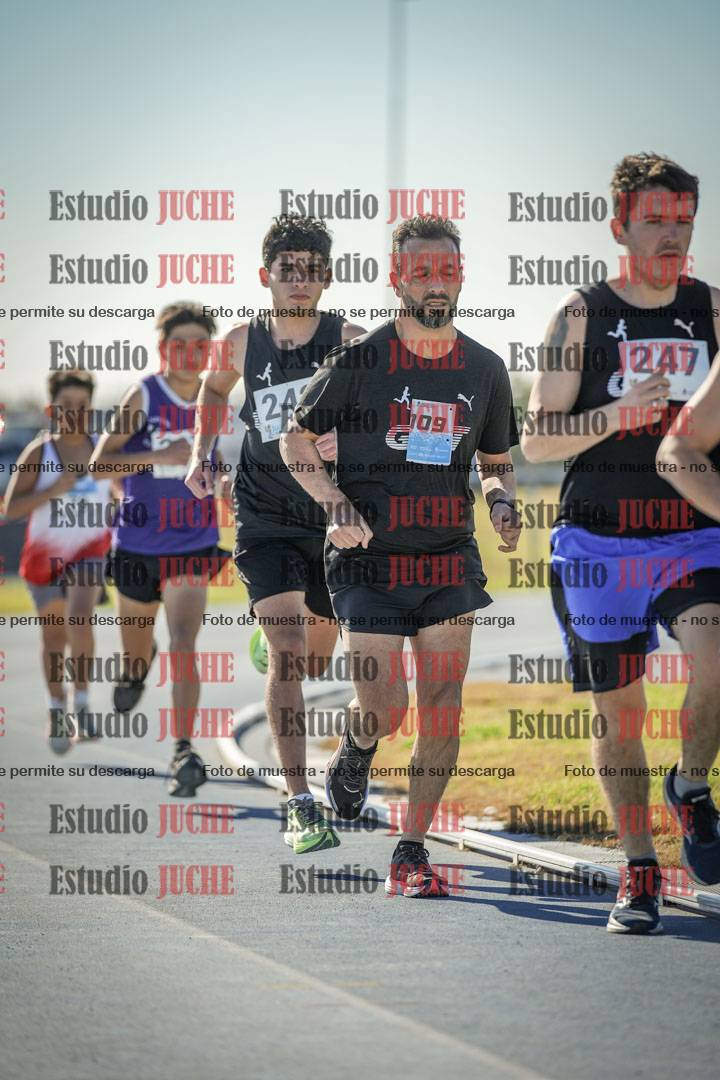 Fotos de los 1000 m llanos de varones