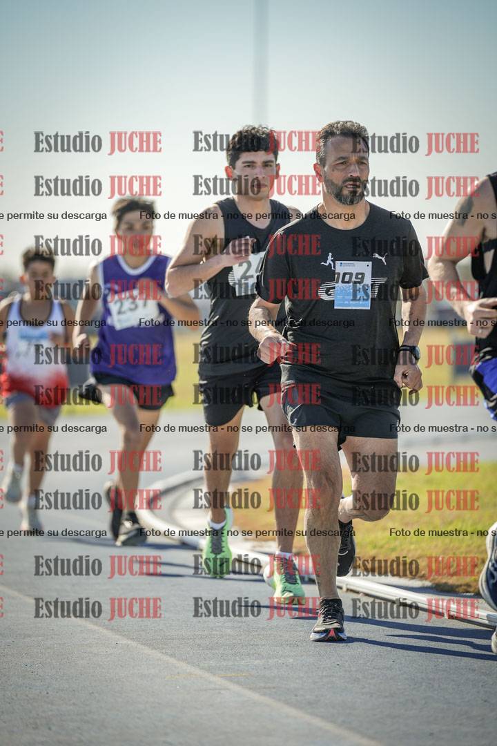Fotos de los 1000 m llanos de varones