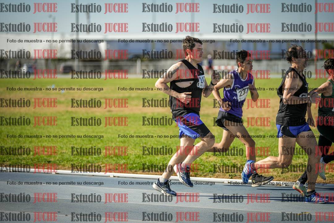 Fotos de los 1000 m llanos de varones