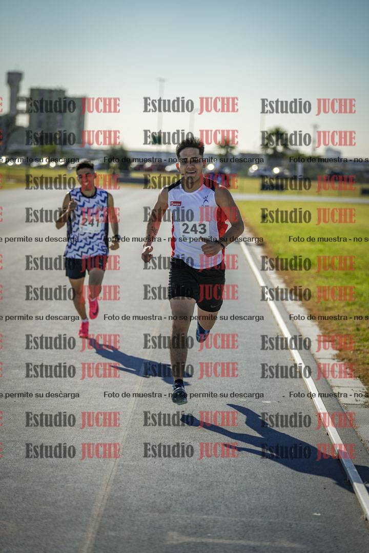 Fotos de los 1000 m llanos de varones