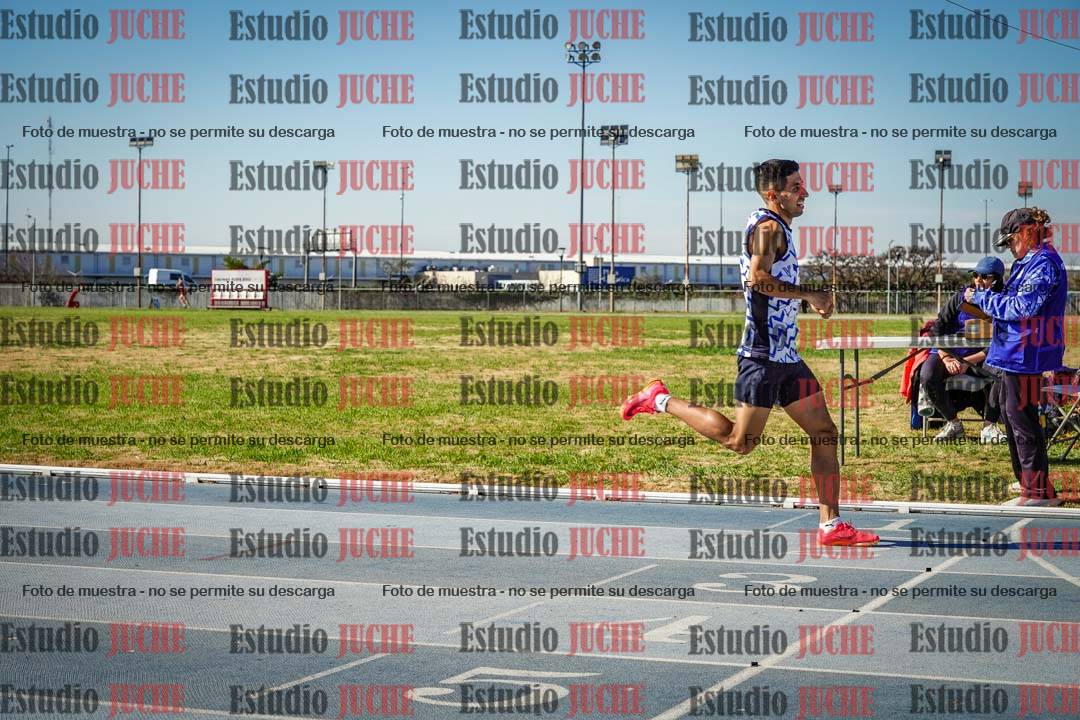 Fotos de los 1000 m llanos de varones