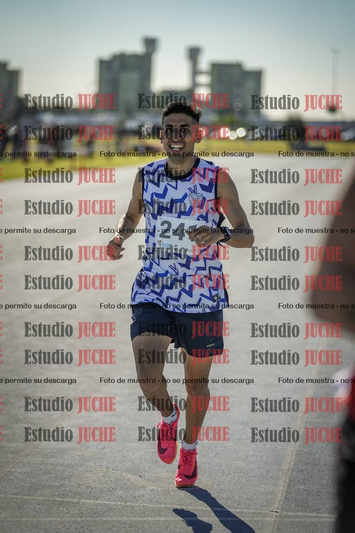 Fotos de los 1000 m llanos de varones