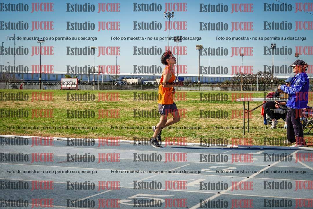 Fotos de los 1000 m llanos de varones