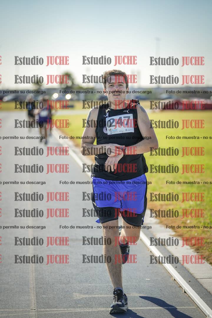 Fotos de los 1000 m llanos de varones