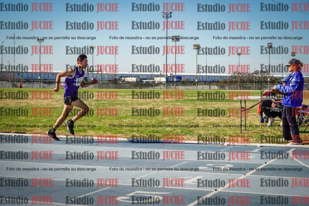 Fotos de los 1000 m llanos de varones