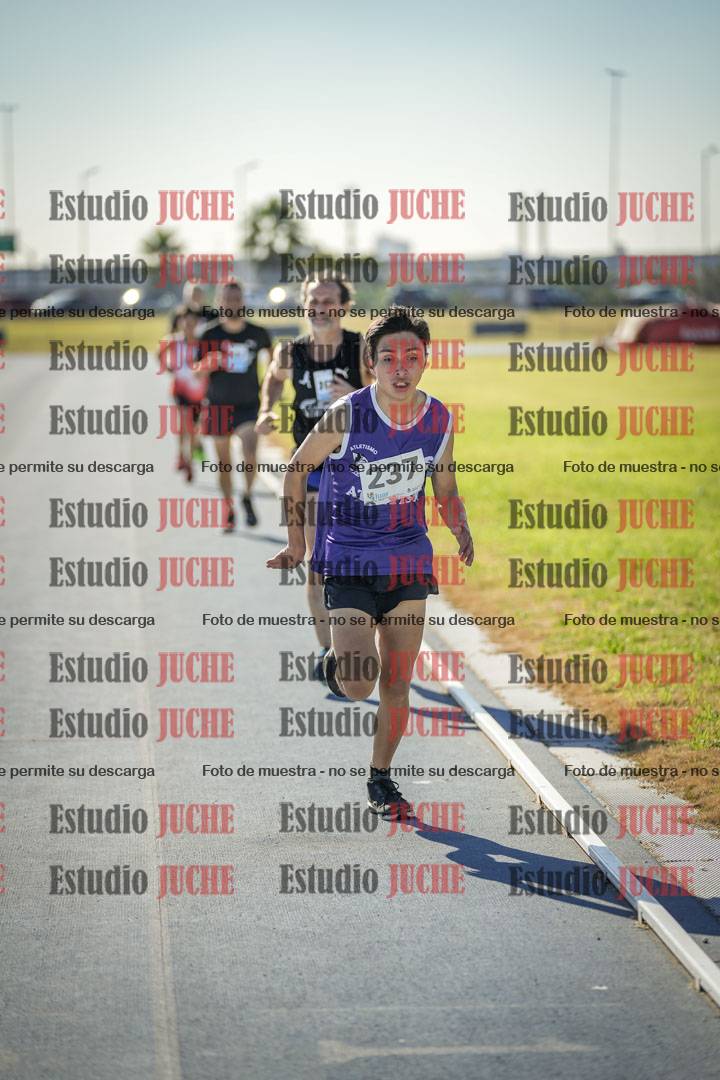 Fotos de los 1000 m llanos de varones