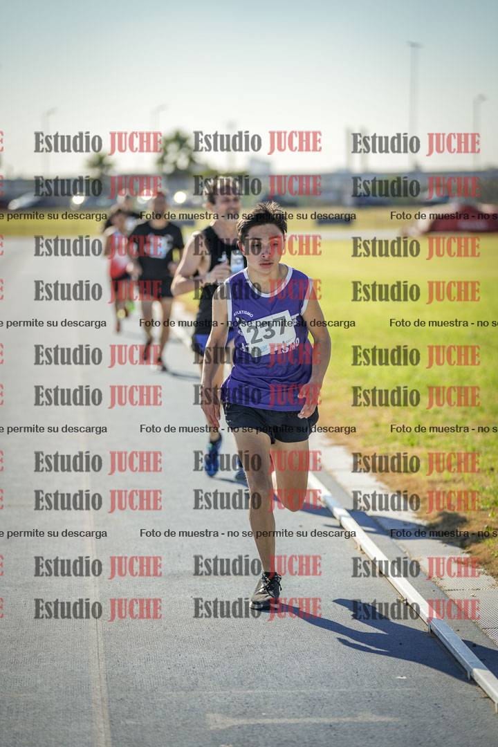 Fotos de los 1000 m llanos de varones
