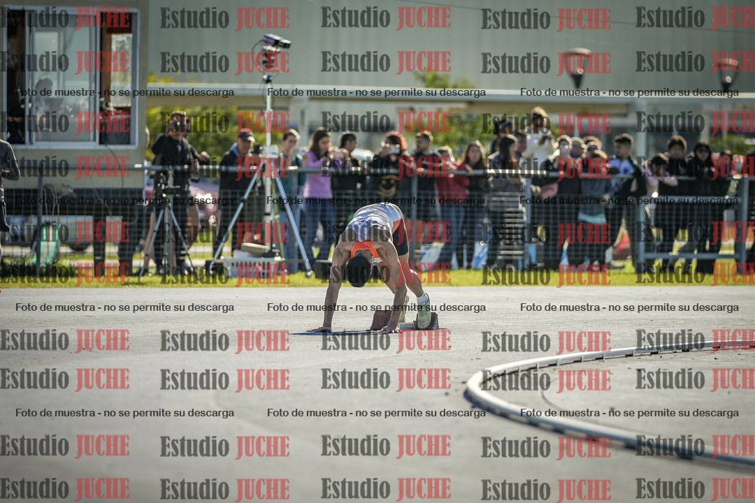 Fotos de los 400 m llanos de varones