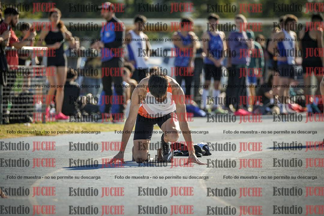 Fotos de los 400 m llanos de varones