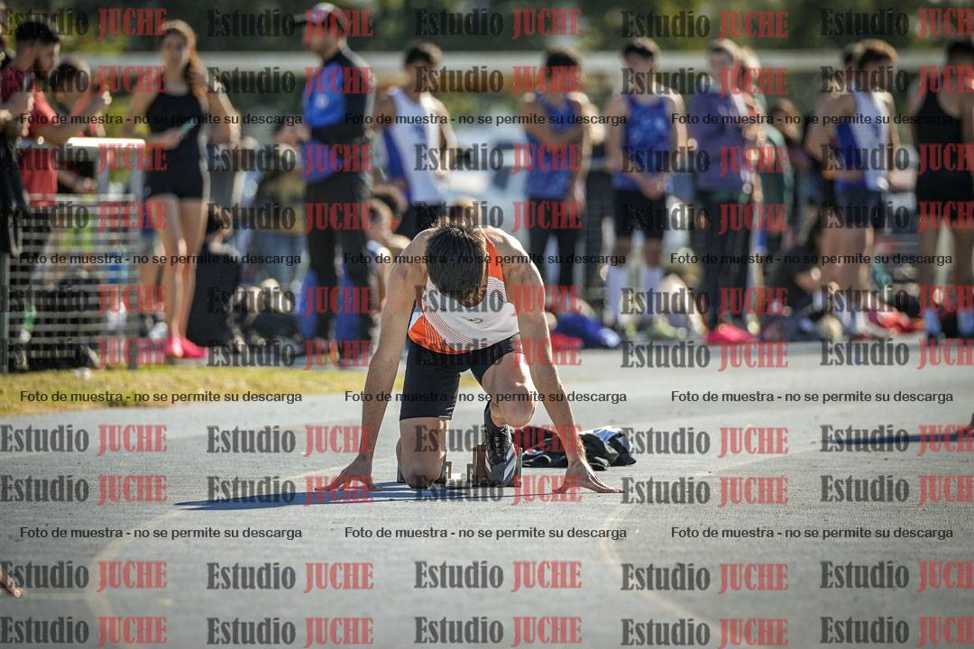 Fotos de los 400 m llanos de varones