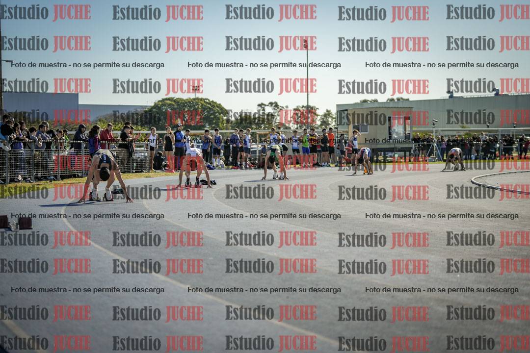 Fotos de los 400 m llanos de varones