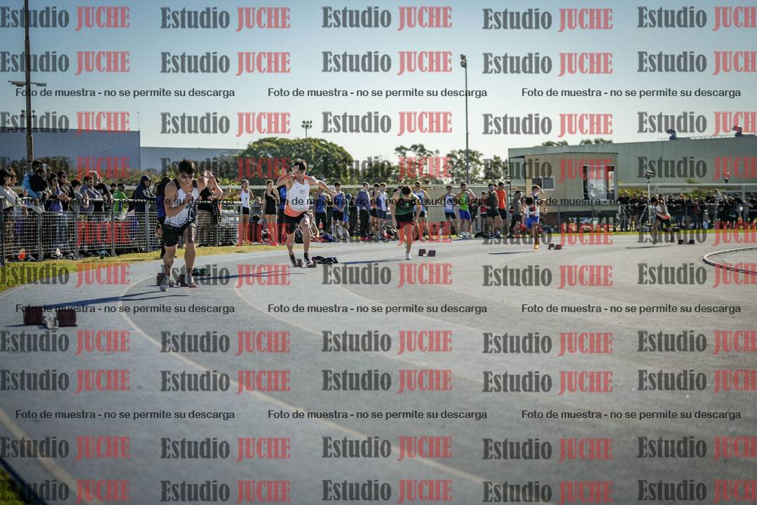 Fotos de los 400 m llanos de varones